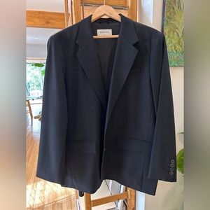 Brand new ARITZIA BABATON OVERSIZED VOGUE BLAZER
